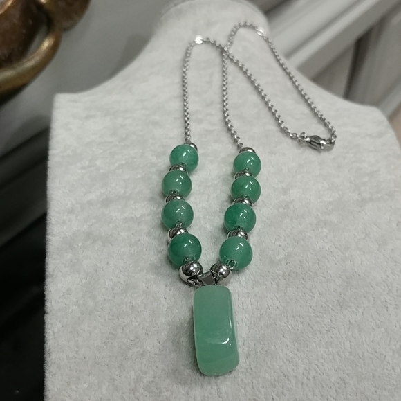 Green Aventurine Necklace Natural Gemstone Crystal Pendant Stainless-Steel Chain - Picture 4 of 15